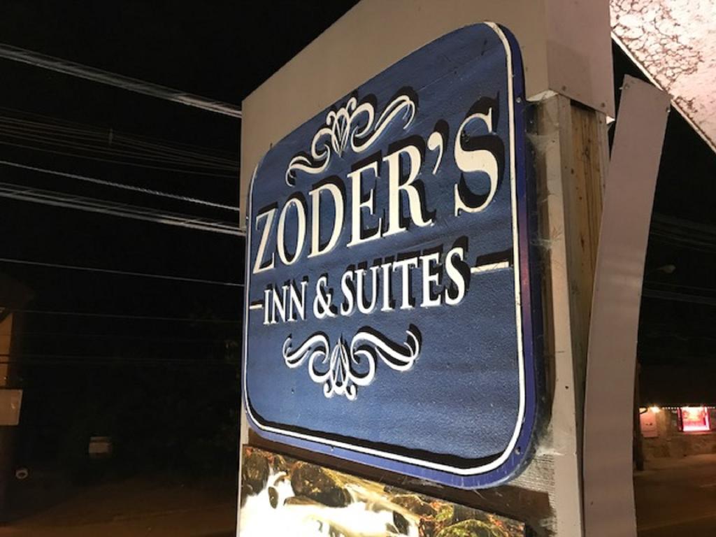 Zoders Inn&Suites宾馆 蓋特林堡 外观 照片